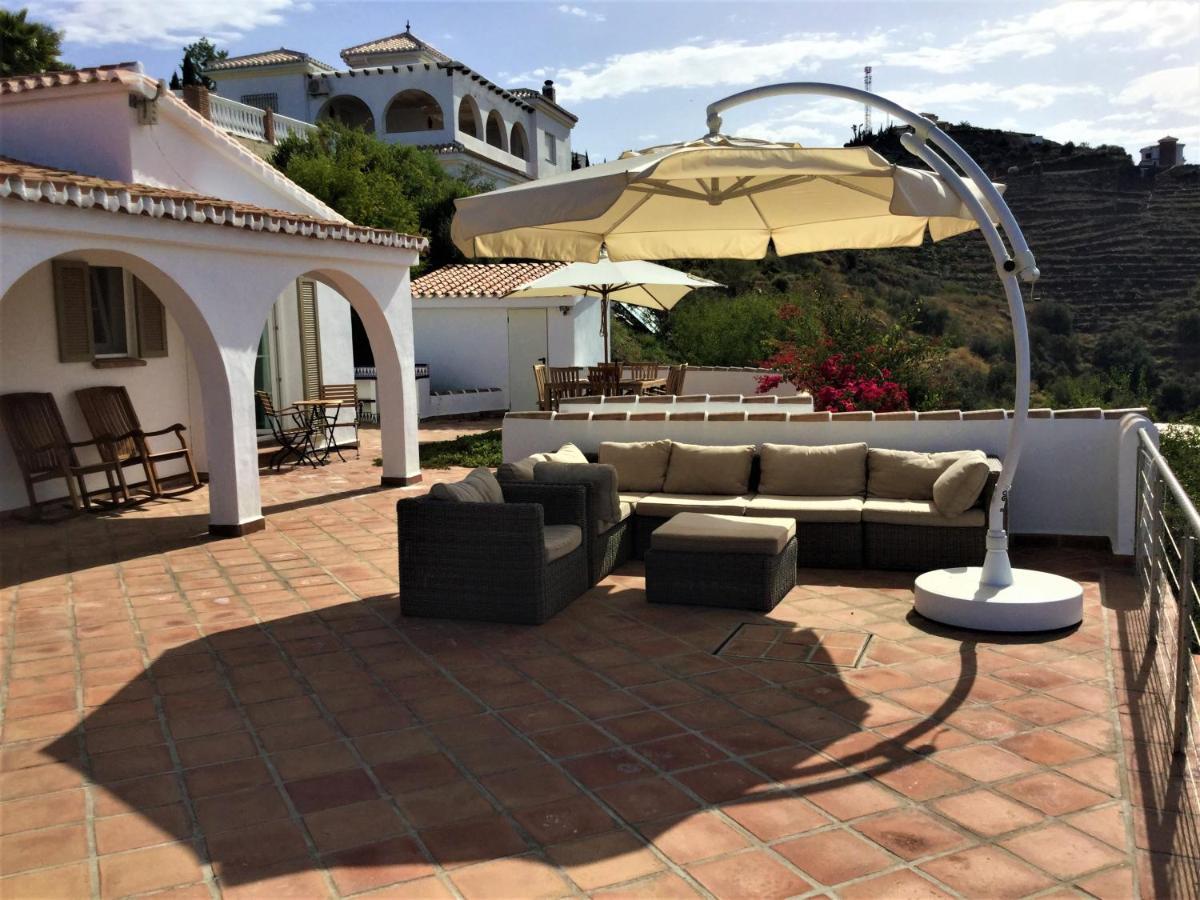 Villa Perla Blanca Sayalonga Exterior foto